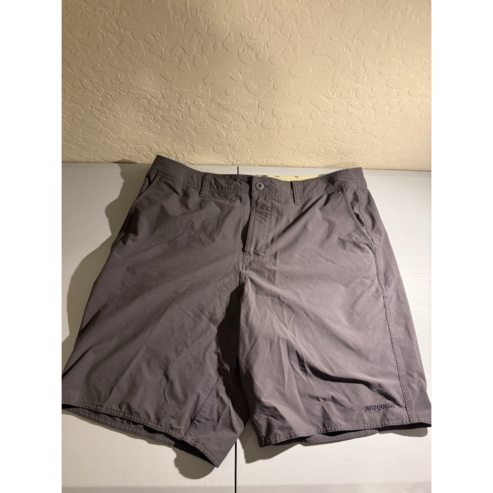 Patagonia Men's Stretch Wavefarer Board Shorts 38 Black Swim Trunks
